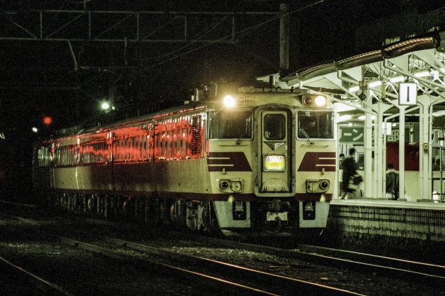 客車列車を中心に見る 山陰本線普通列車 時刻表復刻版1988年3月号 