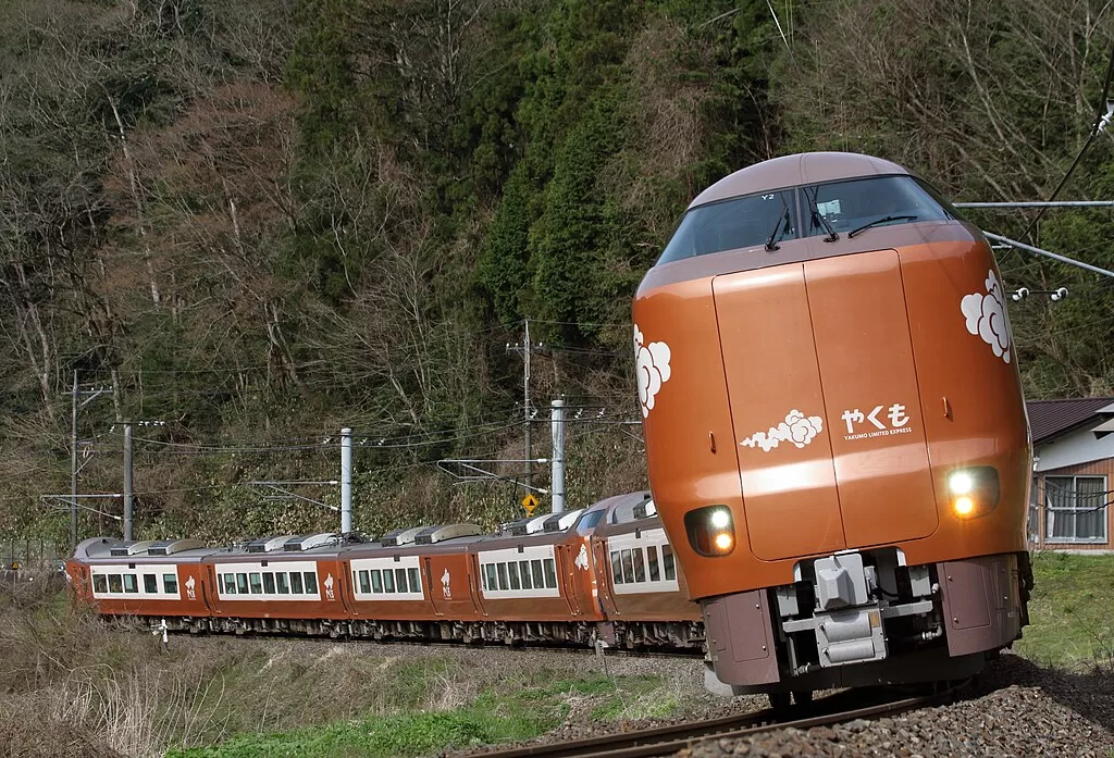 273系『やくも』